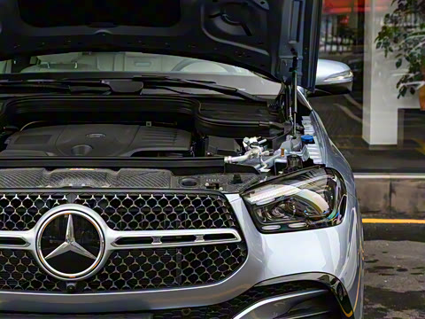 2025�� �Ŀ� GLE 450 4MATIC ������