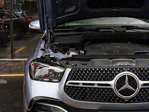 2025�� �Ŀ� GLE 450 4MATIC ������