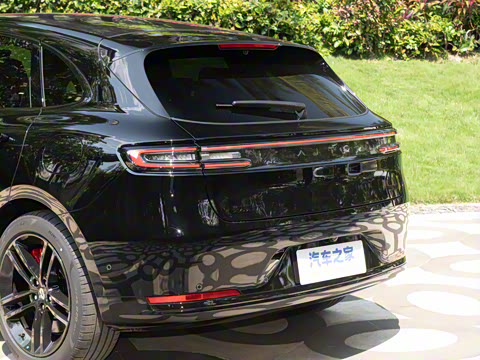 2025�� ����   Ultra ������