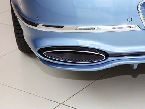 2026�� 4.0T V8 Mulliner