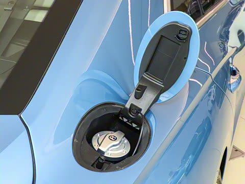 2026�� 4.0T V8 Mulliner