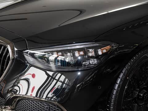 2025�� �Ŀ� S 680 4MATIC ��ҹ��