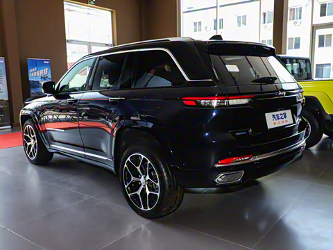 2023�� 4xe �۷��