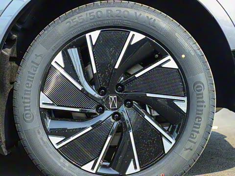 2024�� Pro+���̰�