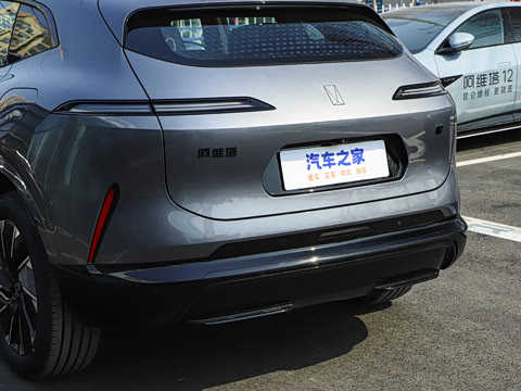 2024�� Pro+���̰�