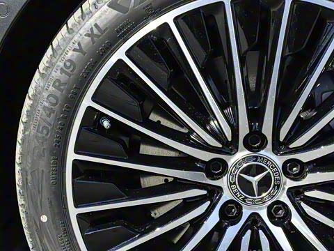 2025�� CLE 260 ���ܳ�