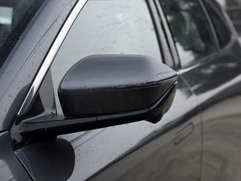 2025�� ���Ĵ� UItra 2.0T ������ �ǻ۾�����