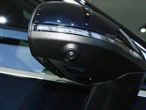 2025�� GLC 260 L 4MATIC ������