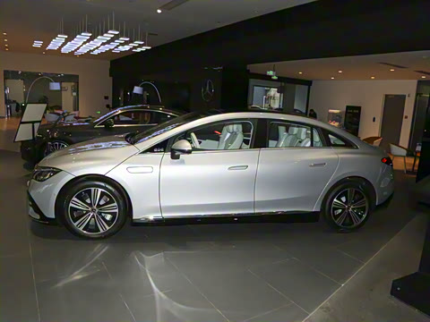 2025�� 500 4MATIC ������