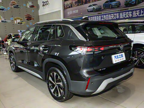 2025�� ̽��L 330TSI ������Ӣ