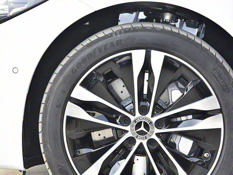 2025�� �Ŀ� C 350 eL