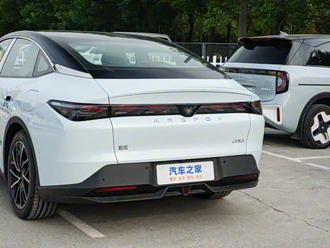 2025�� 560MAX 185kW