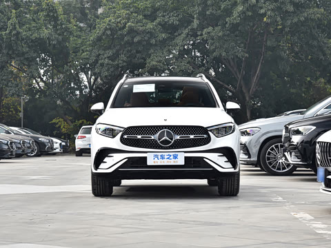 2025�� GLC 300 L 4MATIC ������ 7��