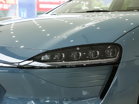 2025�� 855km Max