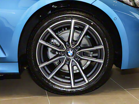 2025�� 325Li M�˶���װ