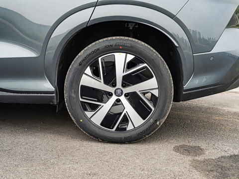 2025�� DM 215KM�����״��콢��