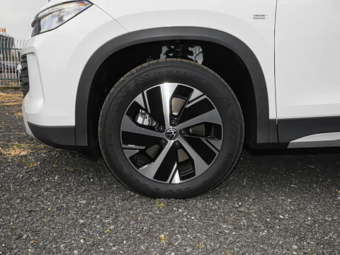 2025�� ̽��L 330TSI ������Ӣ