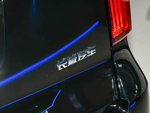 2025�� 2.0T�Զ�������Ӣ�� ����