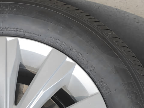 2025�� ���� 1.5L ���ݰ�