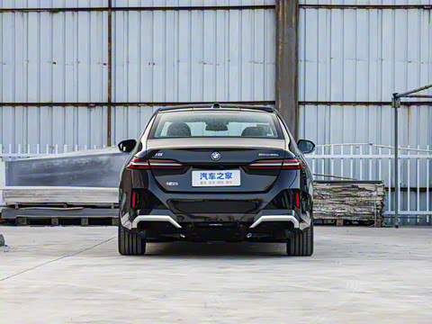 2025�� eDrive 40L M�˶���װ