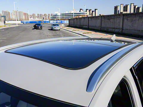 2025�� EV �Ǽݰ� 605km �콢��