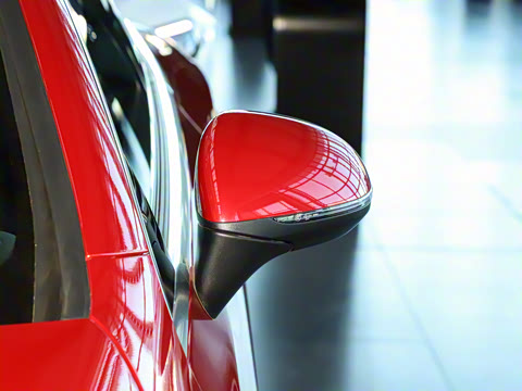 2025�� CLE 260 ������ܳ�