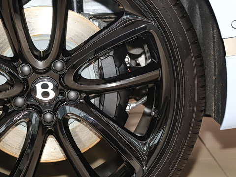 2024�� GT V8 Edition 8