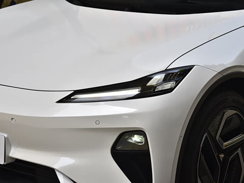 2025�� 530UltraǬ���Ǽ�ADS SE�����