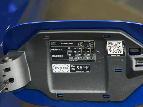 2025�� CLE 260 ���ܳ�