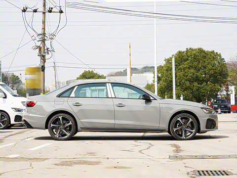 2025�� 200���������� 40 TFSI ����������