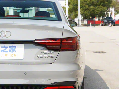 2025�� 200���������� 40 TFSI ����������