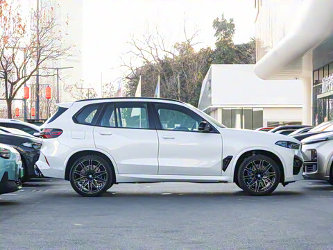 2023�� X5 M ������