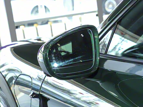 2024�� Taycan 4 Cross Turismo