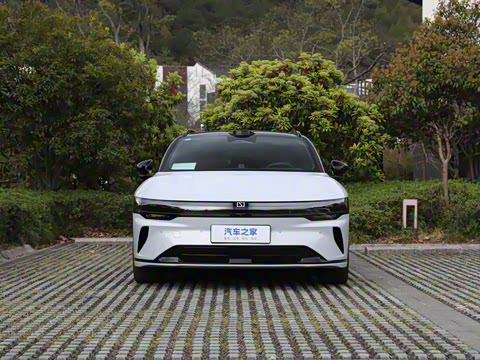 2025�� �����������Ǽݰ� 100kWh