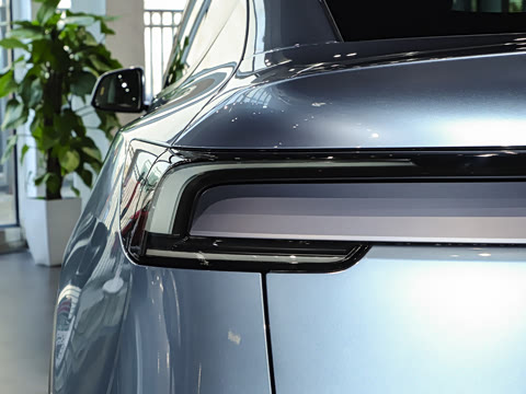 2025�� �������� �׷���