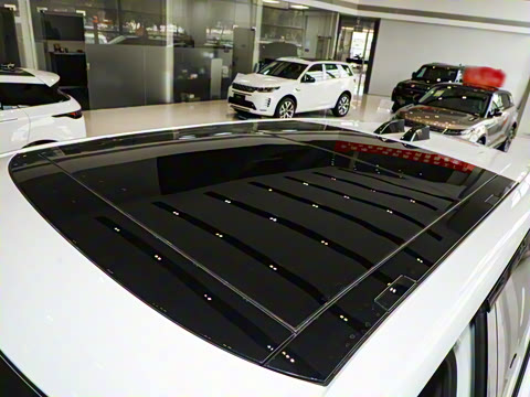 2025�� 400PS Dynamic SE