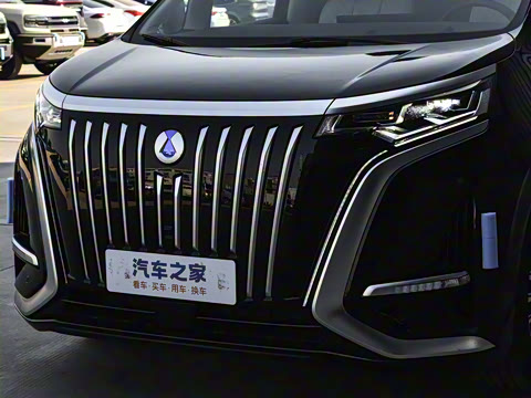 2025�� EV �Ǽݰ� 600 �����콢��