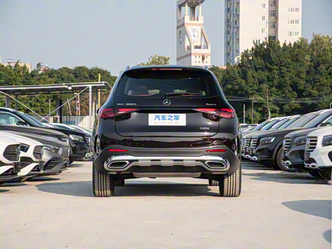 2025�� GLC 300 L 4MATIC ������ 7��