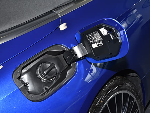 2025�� CLE 260 ������ܳ�