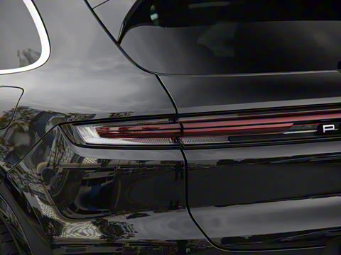 2025�� Cayenne E-Hybrid 2.0T