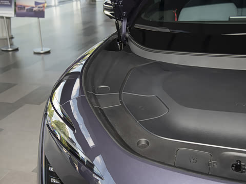 2025�� �Ŀ� Max���̰�