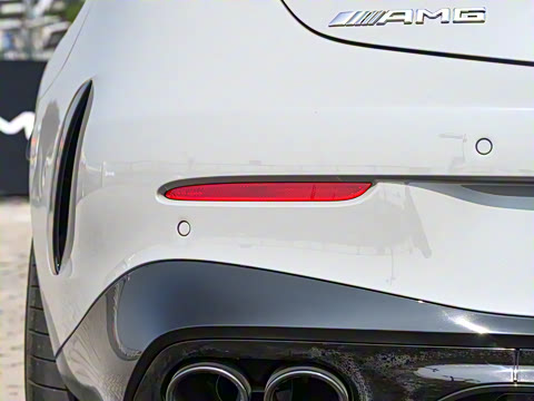 2024�� AMG CLE 53 4MATIC+ ���ܳ�