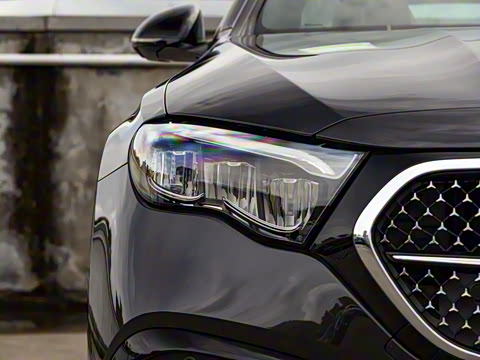 2025�� �Ŀ� E 260 �˶���