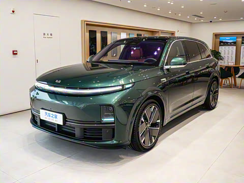 2025�� Ultra ���ܻ��°�