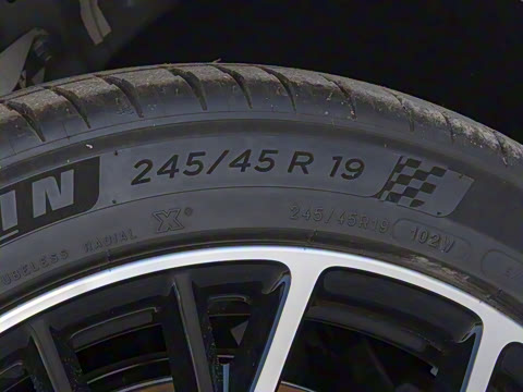 2023�� P7i 702 Max