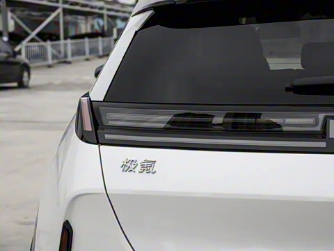 2025�� ������������