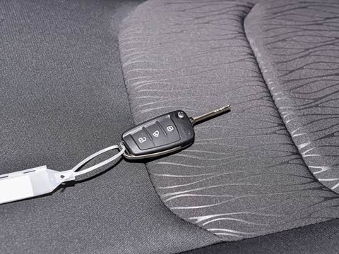 2025�� PLUS 1.8L �ֶ����ʰ� 7/8��