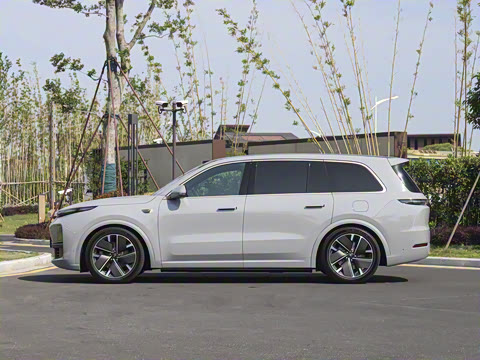 2025�� Ultra ���ܻ��°�