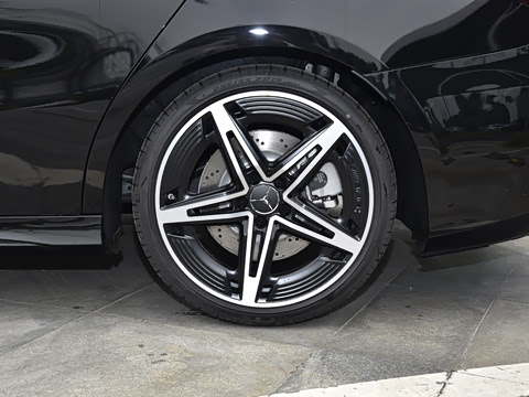 2025�� AMG A 35 L 4MATIC