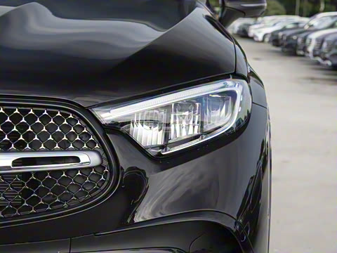 2025�� GLC 260 L 4MATIC ������